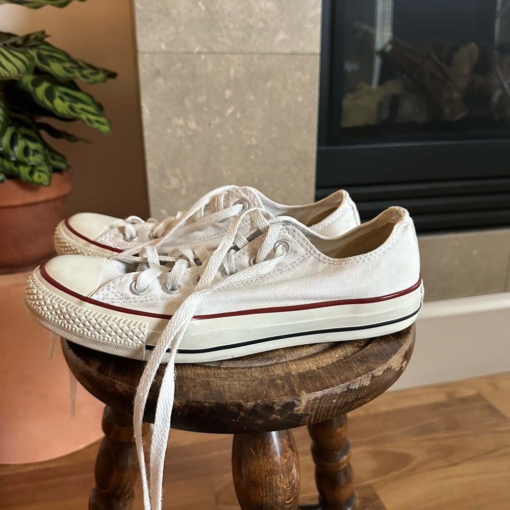 Converse all star low top white w8.5